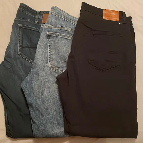 Bundle of 3 mens’ casual pants 38x30, Mavi, Warp and Weft, Lucky Brand