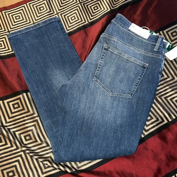 NWT Warp + Weft Slim Fit Jeans
          
      NWT