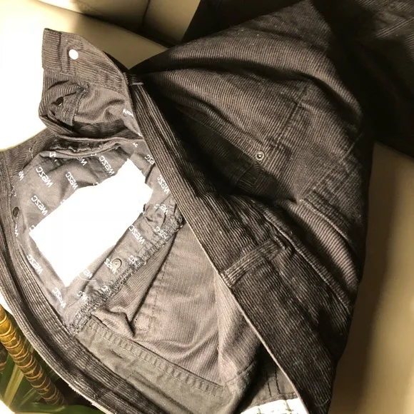 WESC 32x32 courdorouy jeans black NWT
          
      NWT