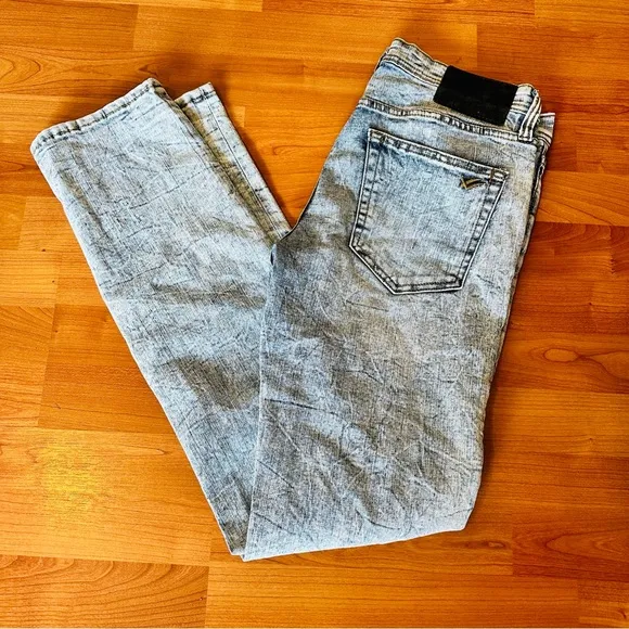 William Rast Dean Slim Straight Acid Wash 31 x 32