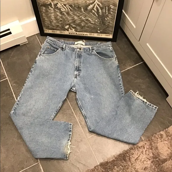 Wrangler Regular Fit Straight Leg Light Wash Distressed Denim Blue Jean 40x32
