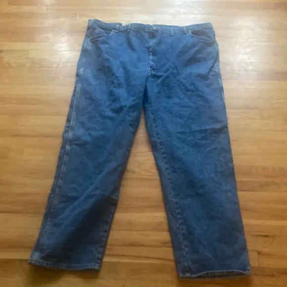 NWT Wrangler Relaxed Fit Jeans
          
      NWT