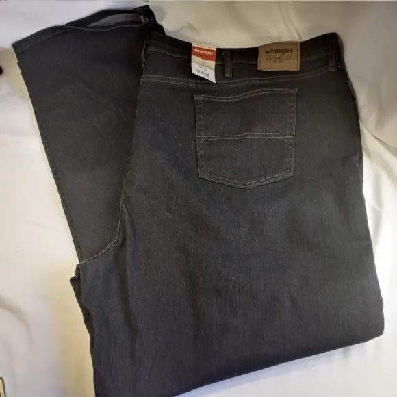 𝅺New Wrangler Black Denim Jeans
          
      NWT