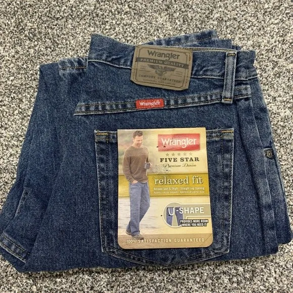 NWT Wrangler Five Star Relaxed Fit U Shape Denim Blue Jeans Mens 32x30
          
      NWT