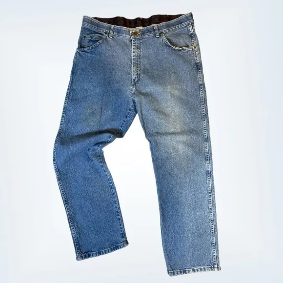 Wrangler regular fit comfort waistband jeans