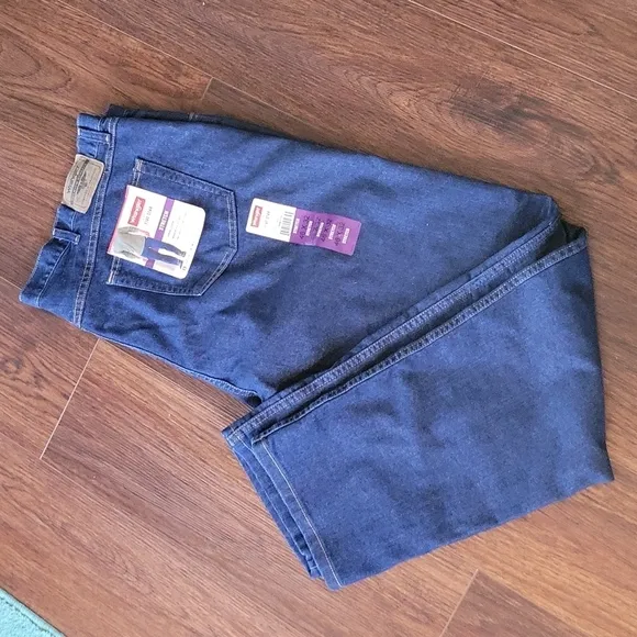 WRANGLER 5 STAR PREMIUM DARK BLUE STRETCH JEANS 46X32
          
      NWT