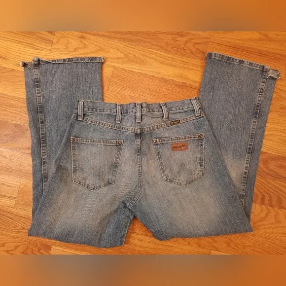 Wrangler Jeans Bootcut 32x30 Distressed