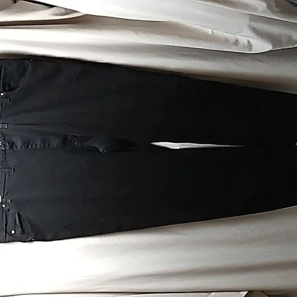 Mens Wrangler Authentics 54 x 32 black jeans
          
      NWT