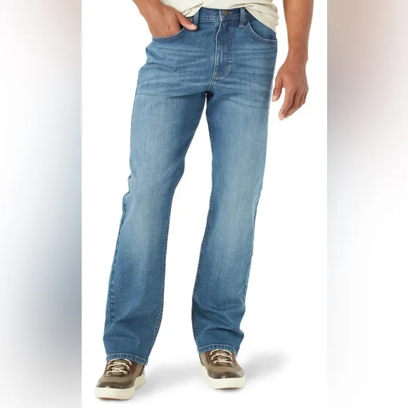 Wranglers Men’s Relaxed Fit Size 36x32
          
      NWT