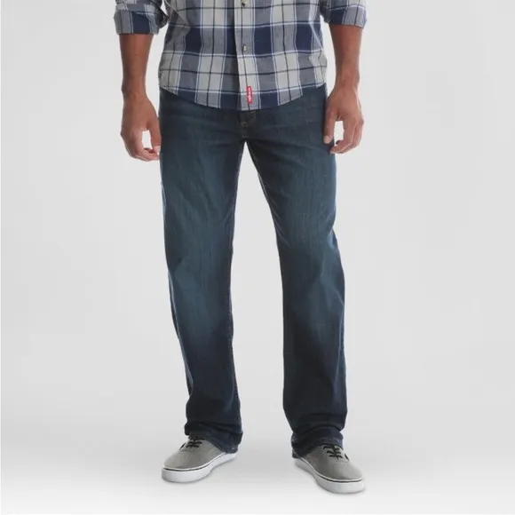 Wrangler Men's Relaxed Fit Jeans -Blue 42x30
          
      NWT
