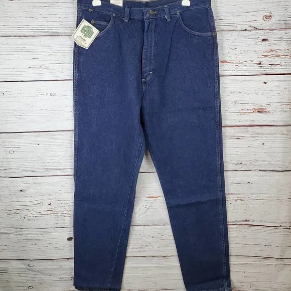 Wrangler Rugged Wear Relaxed Fit Full Seat Denim Jean Men 40X36 Blue NWT
          
      NWT