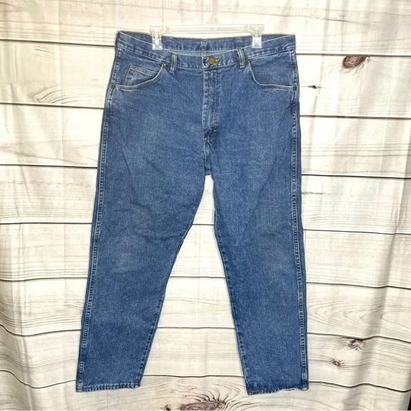 Wrangler Rugged Wear Men’s Blue Jeans 38x30 Regular Fit