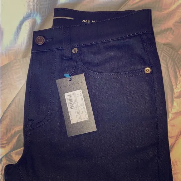 Saint Laurent Jeans Midrise New - 28
          
      NWT