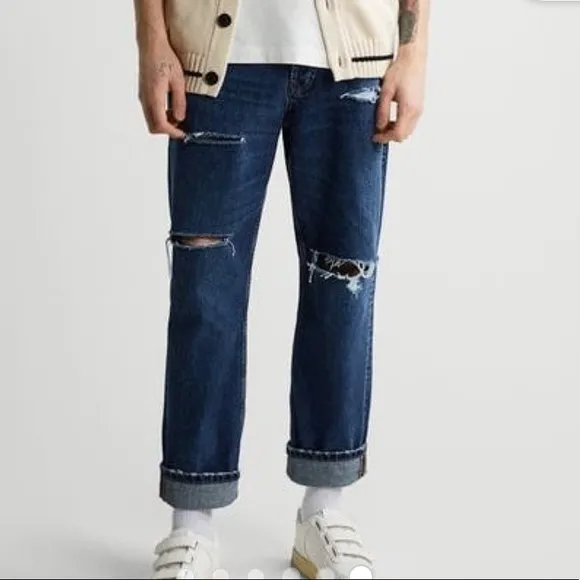 Zara Mens ripped straight leg jeans
          
      NWT