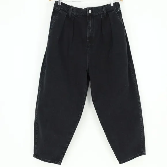 ZARA RELAX PLEATED FRONT ELASTIC WAIST BLACK JEANS
          
      NWT