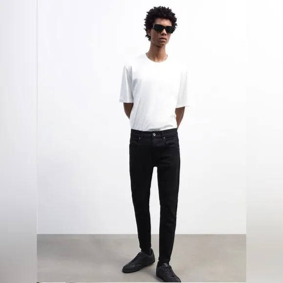ZARA MEN black skinny fit jeans
          
      NWT