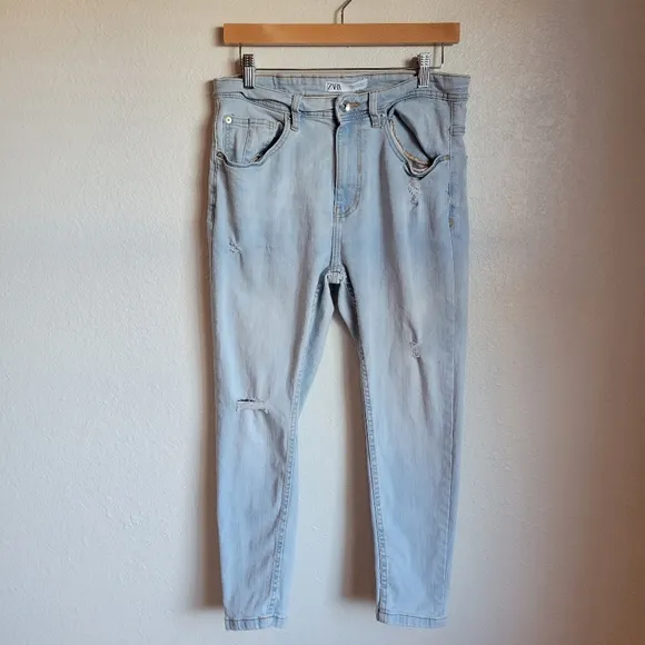 Zara Man Light Wash Skinny Jeans