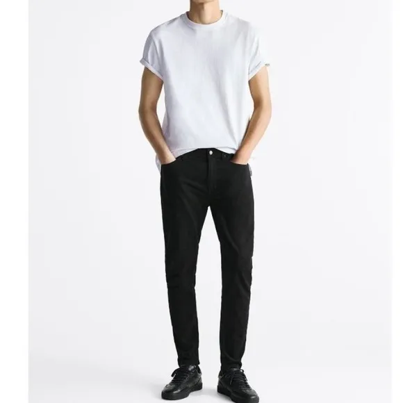 NWT ZARA Mens Skinny Fit Jeans 5 pockets Front zip Button Closure 38 Black #1251
          
      NWT
