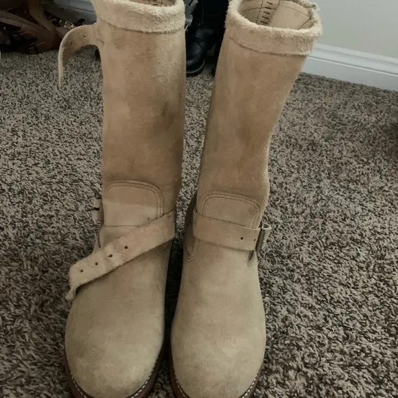 Steel toe boots