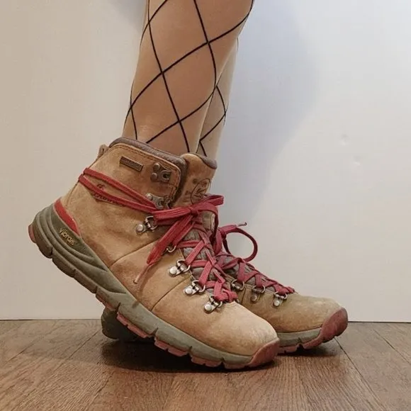 Danner Mountain 600 Brown Red Vibram Hiking Boots