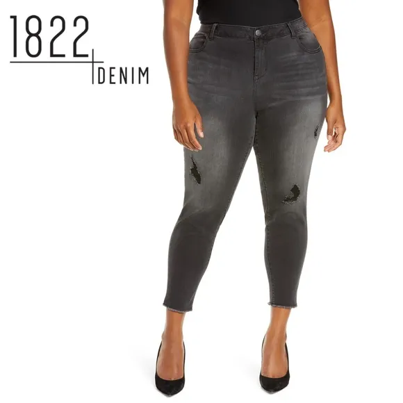 1822 Vintage Denim High-Waist Destructed Ankle Jeans
          
      NWT