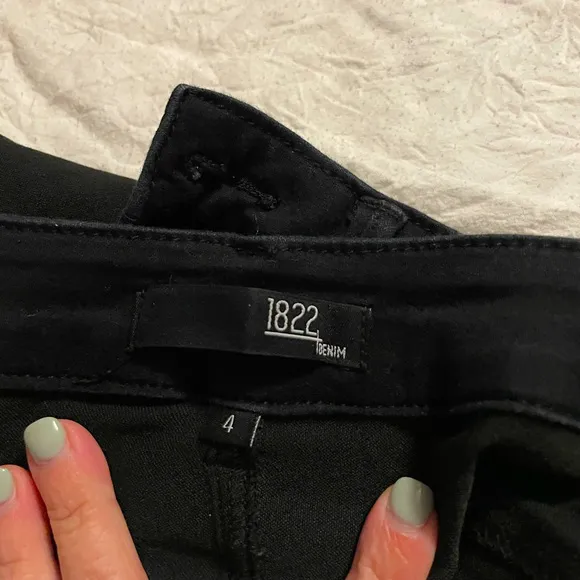 Excellent black jeans👖