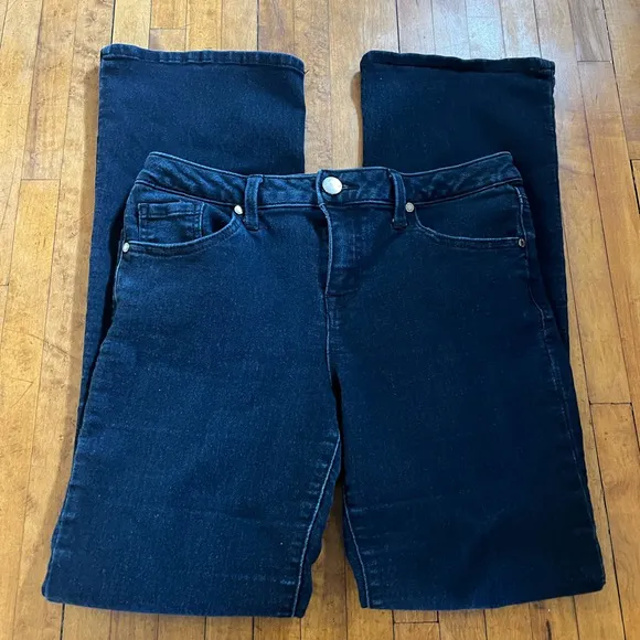 1822 Denim Bootleg Dark Blue Stretch Curvy Jeans women’s sz10