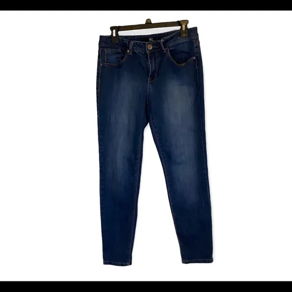 1822 Adrianna Skinny Jeans Size 10​