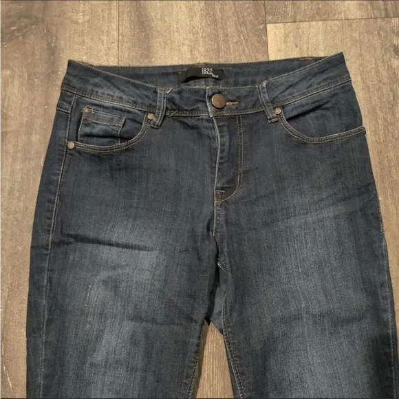 1822 Dark Wash Jeans Size 4