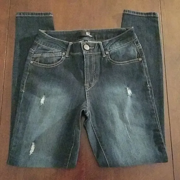 1822 Denim Stretchy Skinny Leg Distressed Jeans