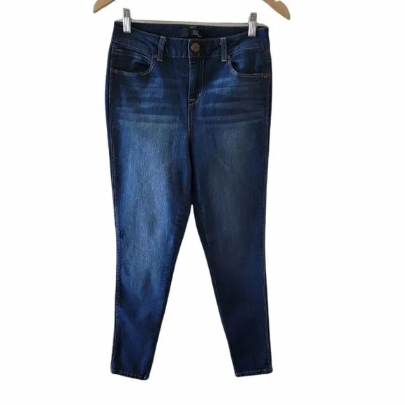1822 Denim Skinny Ankle Jeans. Size 28.