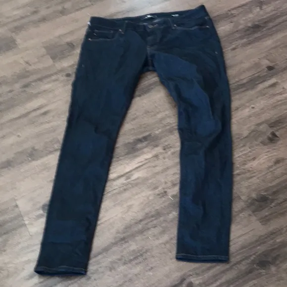 34 Heritage jeans