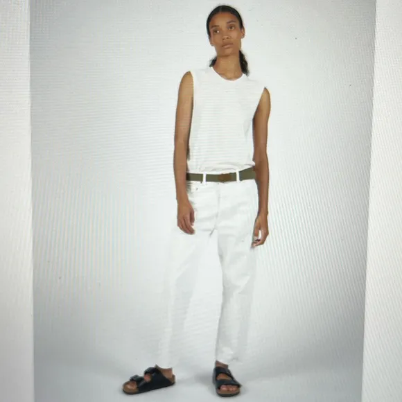 6397 brand Made in Italy designer Shorty Jean in White Denim. Size 26