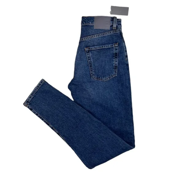 NEW 6397 Womens Contemporary Loose Slim Skinny Jeans Size 24 One Year Wash Blue
          
      NWT