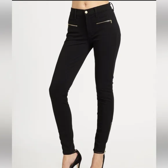 Black skinny 7 jeans