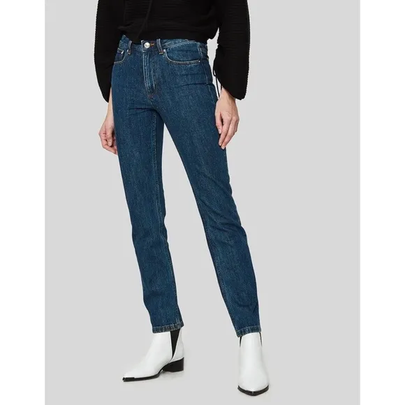 New APC Jean droit straight leg jeans in Indigo Delave Size 25
          
      NWT