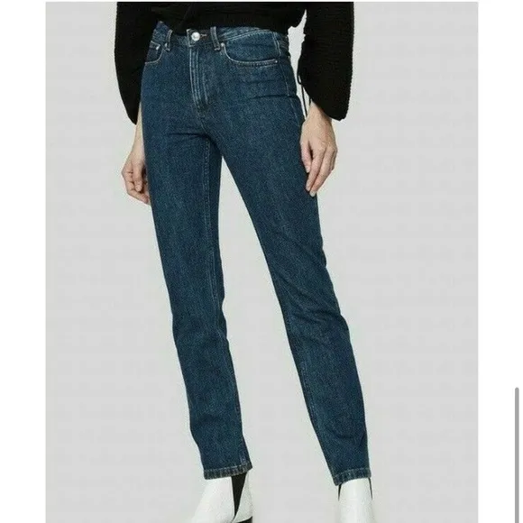 NWT 💙 A.P.C. Women’s Straight Jeans Indigo Delave
          
      NWT