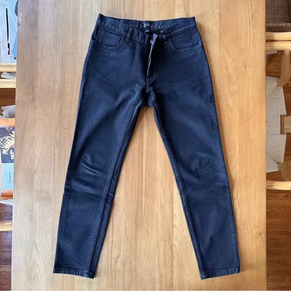 A.P.C. Jean Etroit Court in Size 25