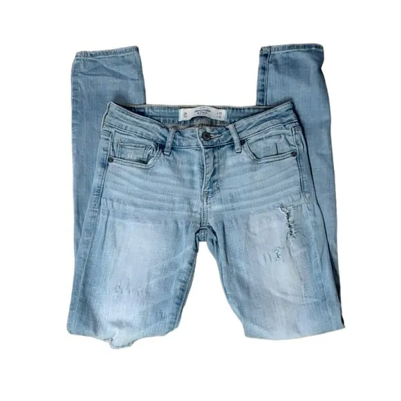 Abercrombie and Fitch Light Wash Distressed Super Skinny Jeans Size 0