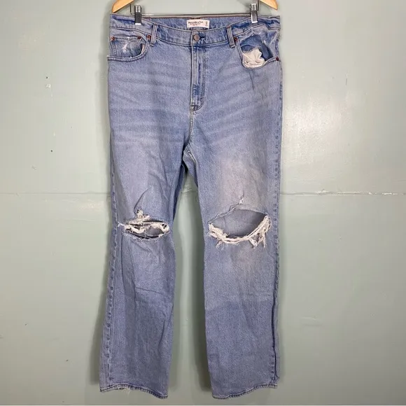 Abercrombie & Fitch The 90s Relaxed Jean High Rise Blue Distressed Sz 33 16 Long