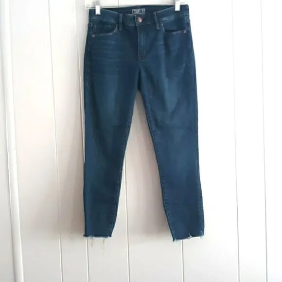 A&F Mid rise super skinny ankle, raw hem