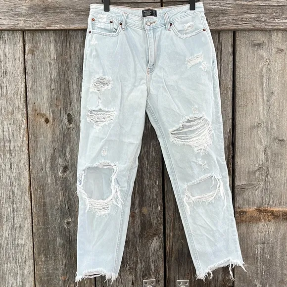 Abercrombie & Fitch Annie High Rise Girlfriend Distressed Destroyed Light Jeans