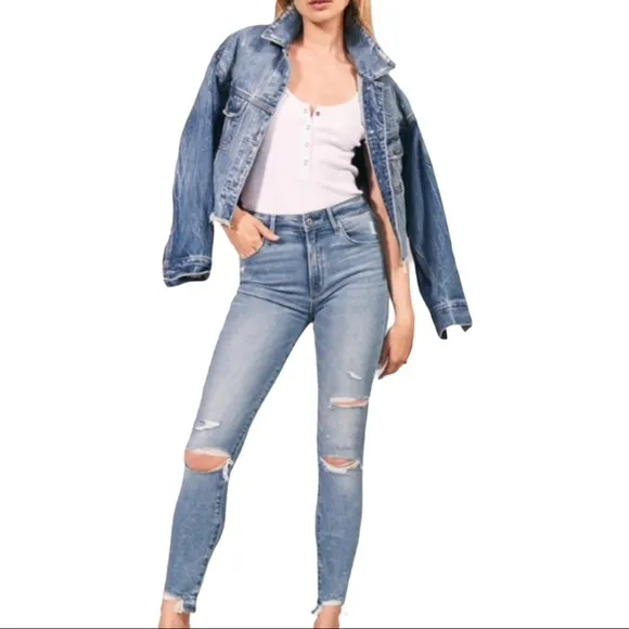 A&F The Super Skinny Ankle Destroyed High Rise
          
      NWT