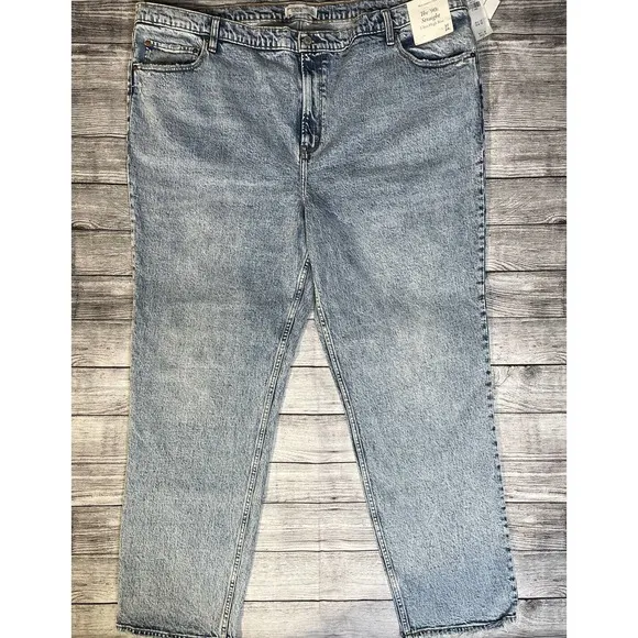 Abercrombie And Fitch The 90s Straight Ultra High Rise Jeans Plus Size 37 (24W)
          
      NWT