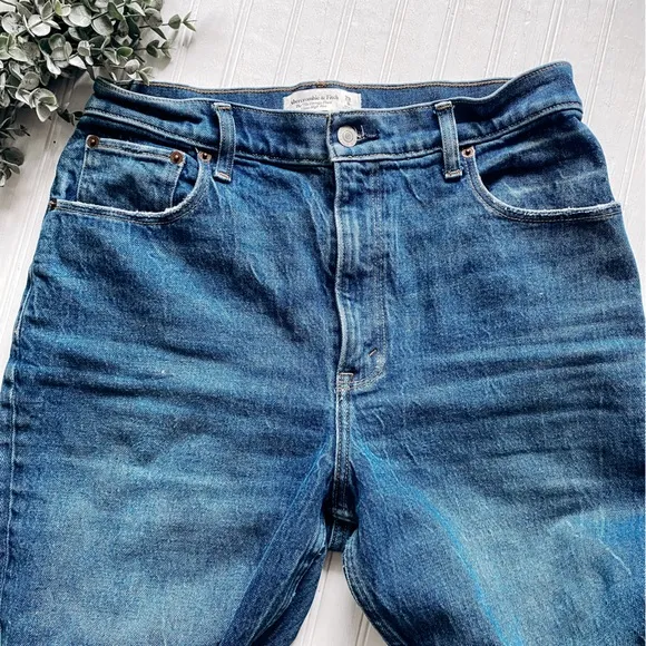 Abercrombie & Fitch 70's Vintage Flare Ultra High Rise Jean Size 29 Long