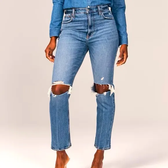 NWOT Abercrombie & Fitch curve love ultra high rise straight ankle jean 35 short