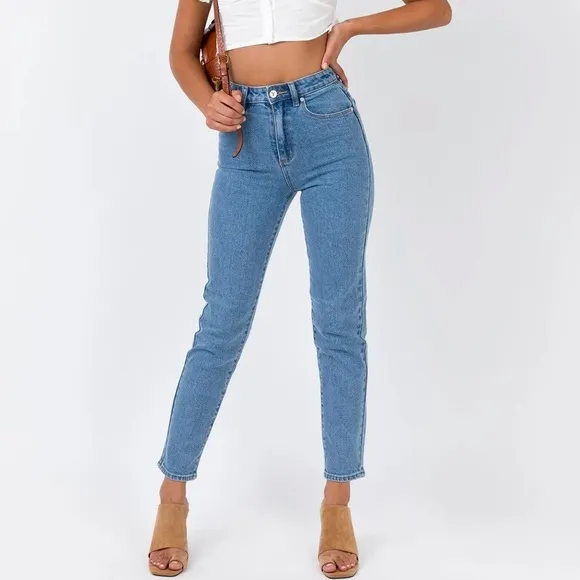 Abrand Georgia 94 High Slim Jeans
          
      NWT