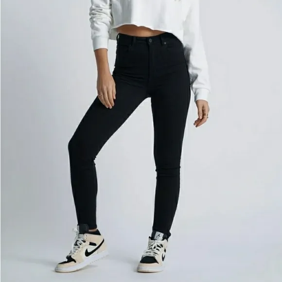 NWT Abrand A High Skinny Ankle Basher Jean In Black Magic Size 10/28
          
      NWT