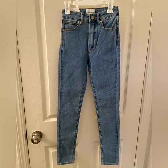Abrand High Skinny Ankle Basher Jeans in LA Blues Size 6/24 NWT
          
      NWT