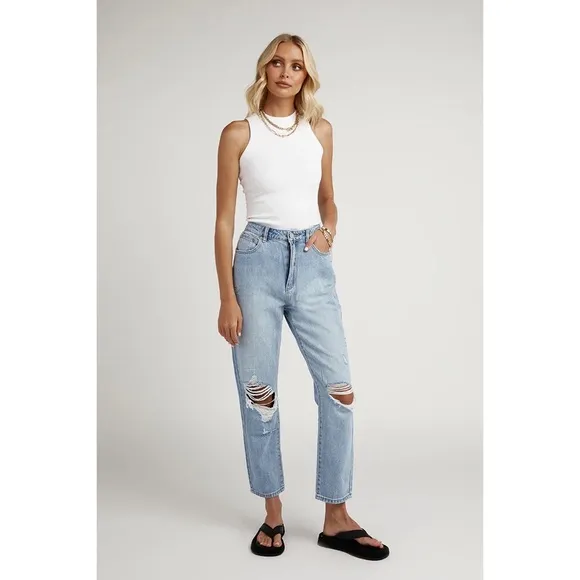 Abrand A ‘94 High Slim Straight Leg Distressed Jeans in Wildlife Size 4/26
